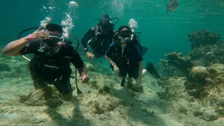 First time scuba diving in Cuba with instructor